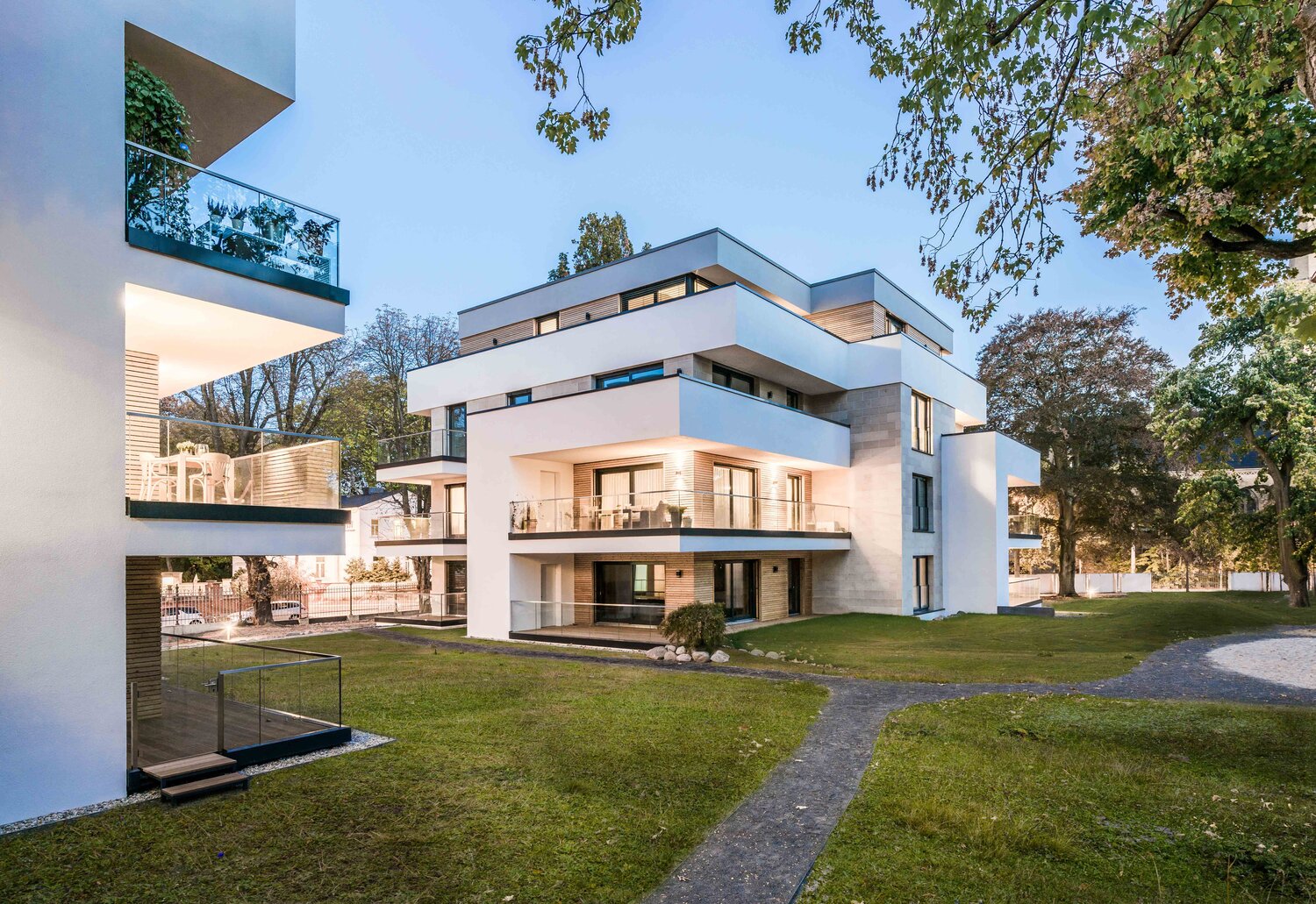 Parkvillen Leipzig in Gohlis Süd mit drei modernen Stadtvillen und parkähnlicher Außenanlage